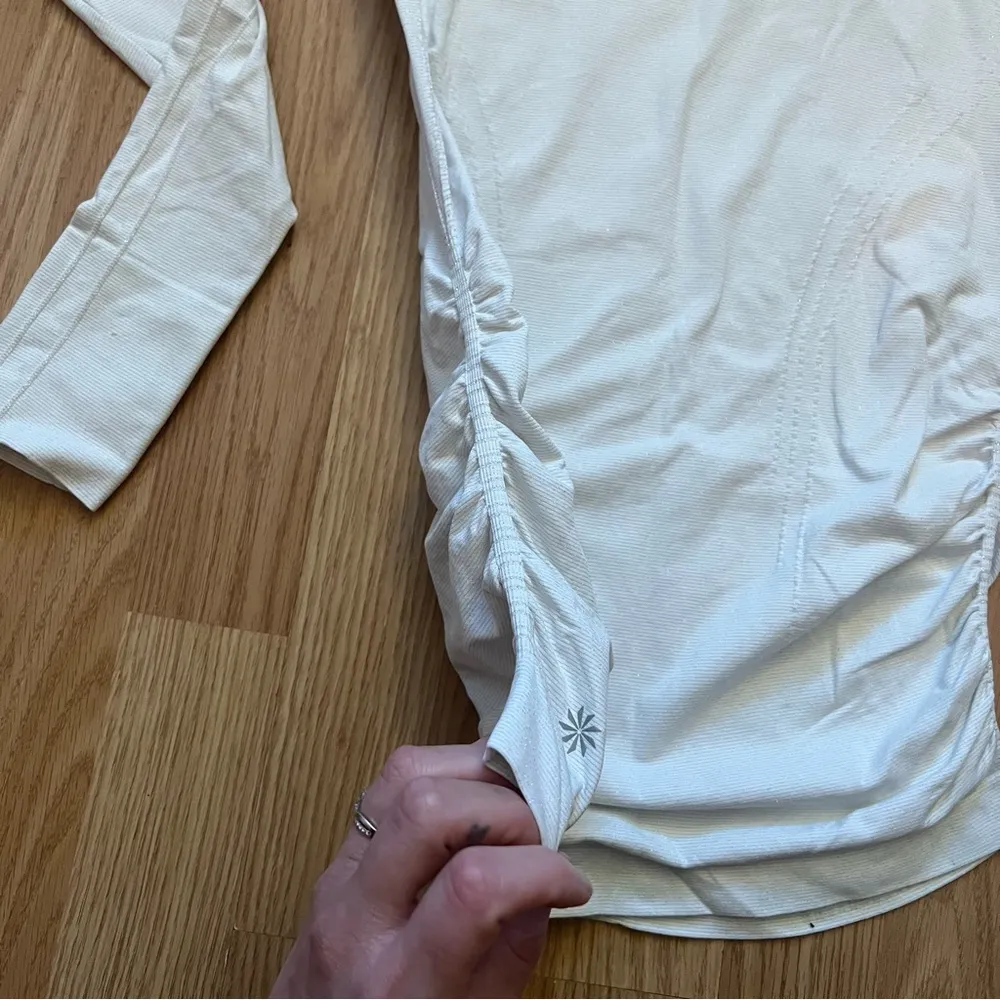 Athleta Top Womens XS White Speedlight Long Sleeve Side Ruched Active Athletic - Image 5