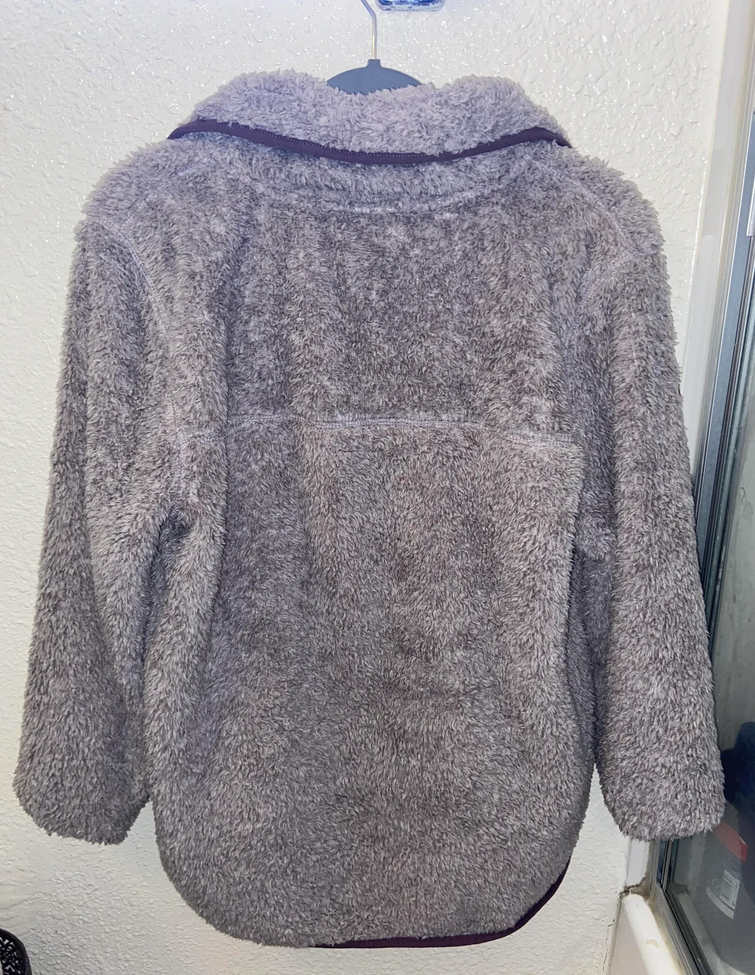 Fluffy Fleece Sweater Gray Size XL - Image 4