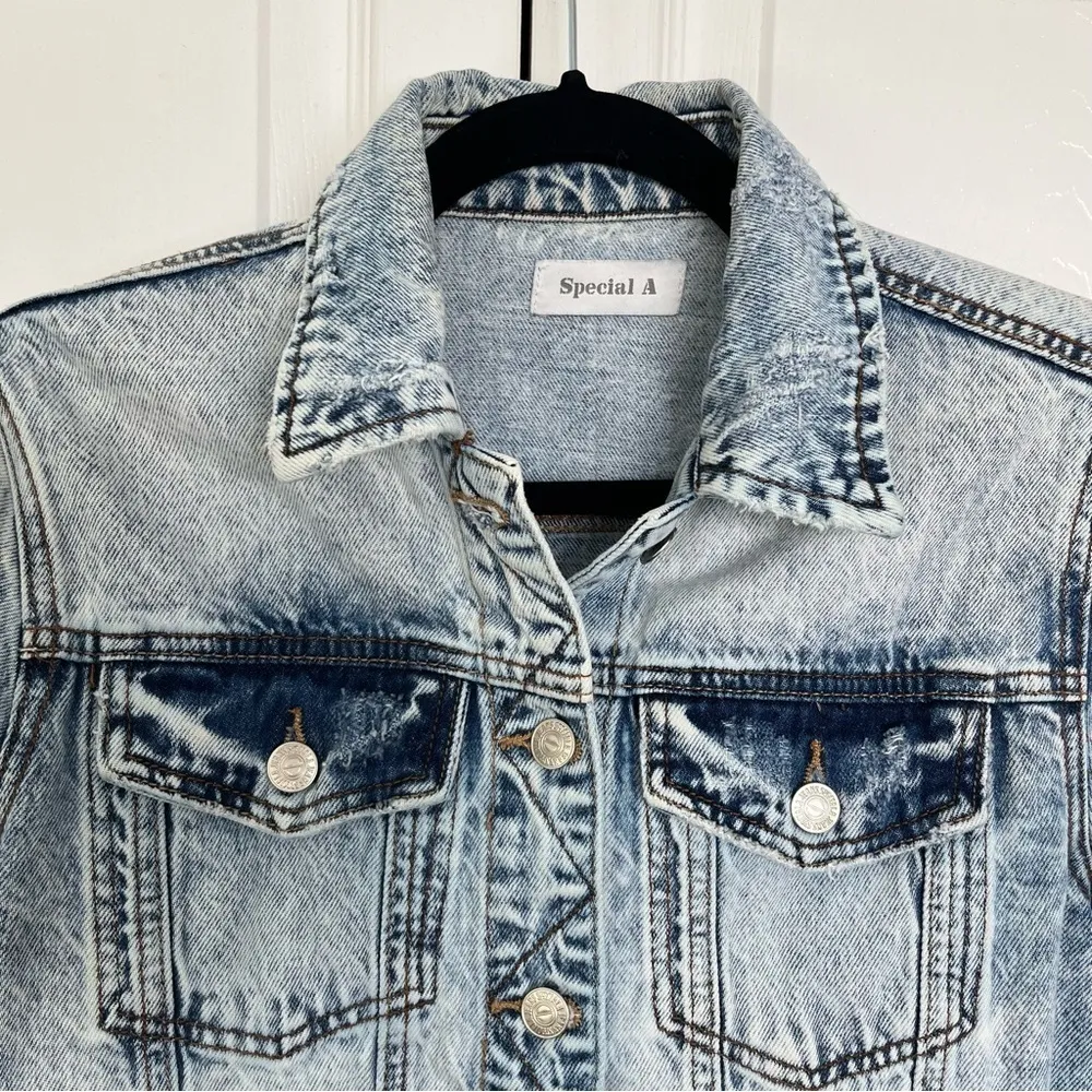 NWOT Special A Distressed Lightwash Denim Jacket Size S - Image 2