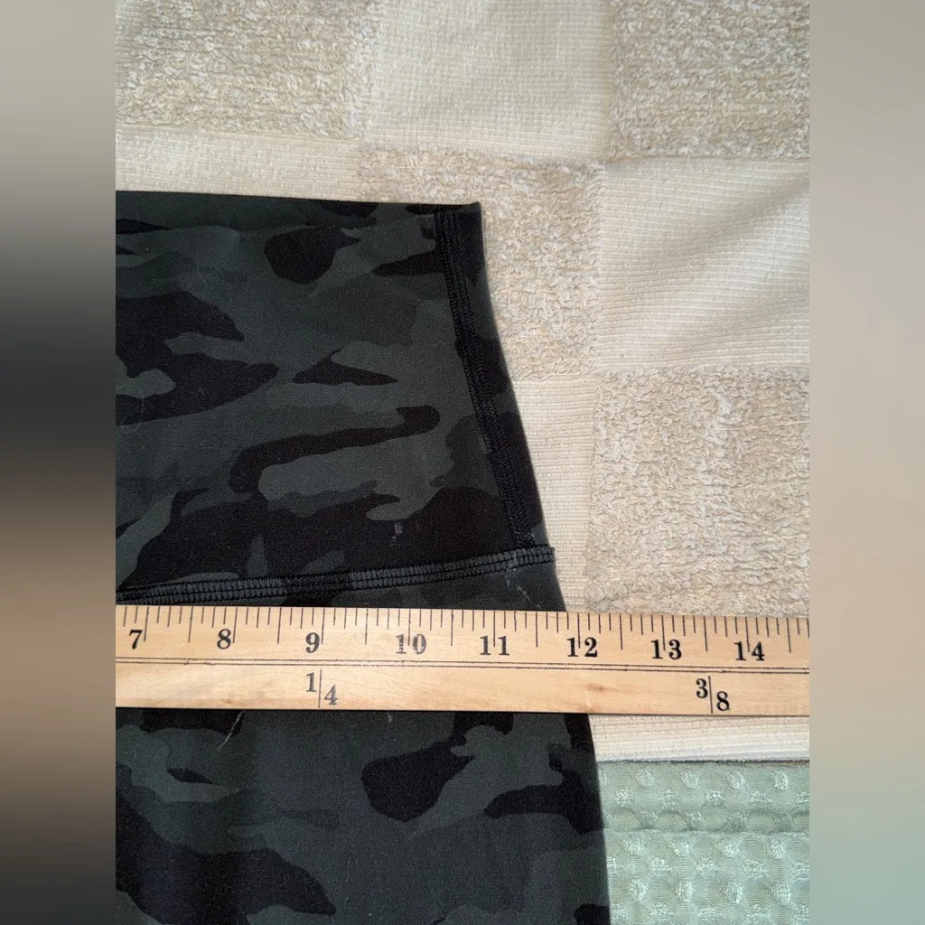 Lululemon Align Pant 28"
Incognito Camo Multi Grey
Size 2 Gray - Image 3
