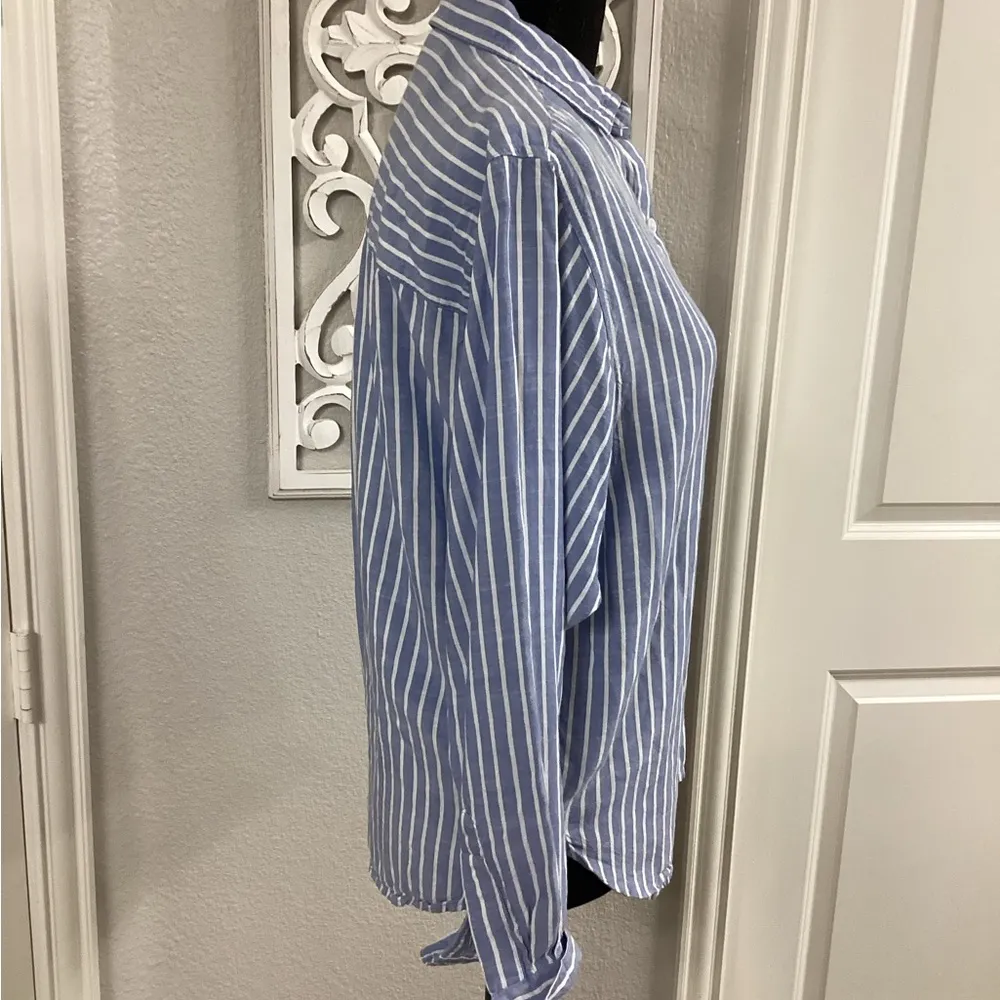 Beachlunchlounge Collection Button Up Shirt Blue White Striped Long Sleeve - Image 2