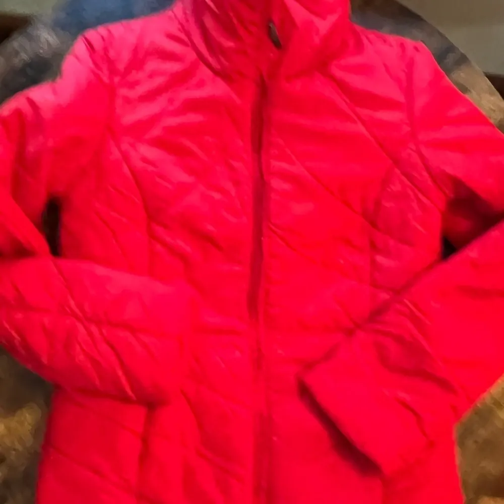New York & Company (NY&Co) woman’s puffer jacket. Red - Image 7