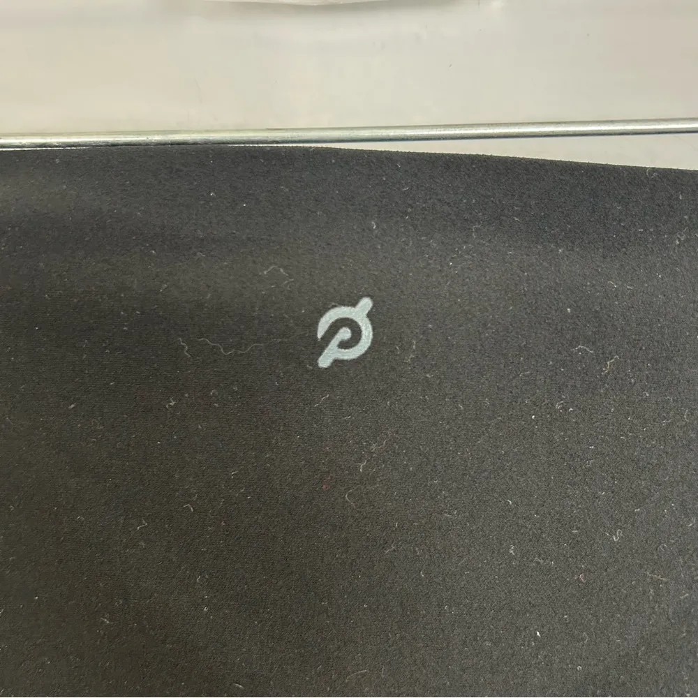 Peleton Black Pixel Logo Leggings Size Small - Image 6