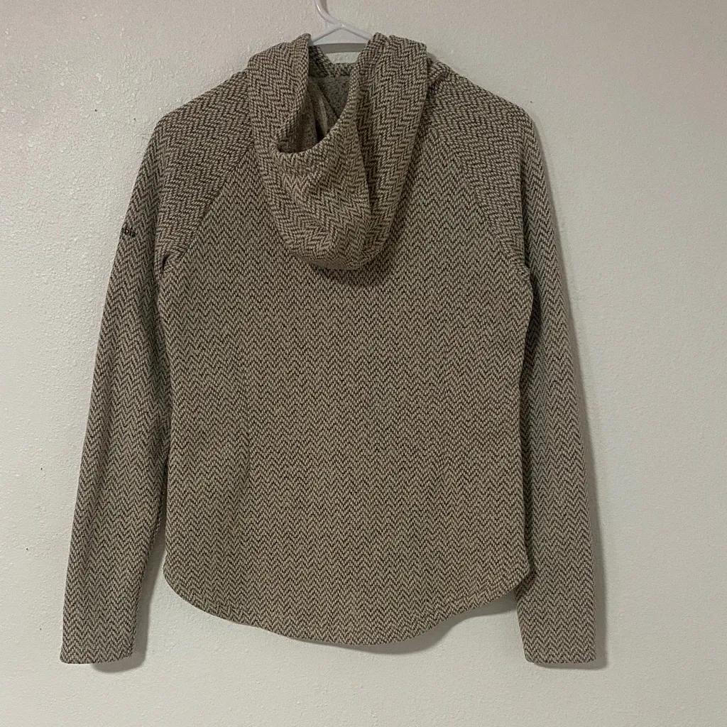 Columbia Zigzag Patterned Tan Sweater - Image 3