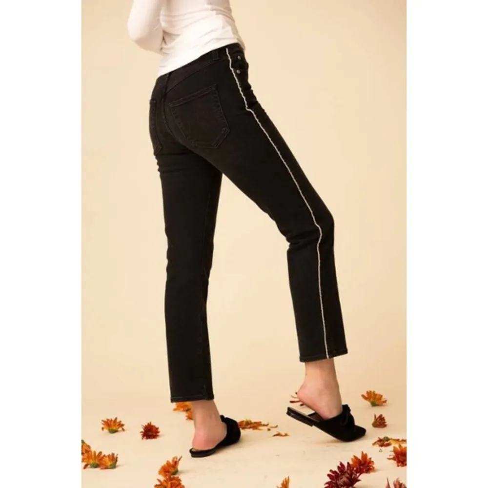 new amo ☻︎ Chloe Luxe Crop Jeans with Side Piping ☻︎ Black + Natural ☻ Size 24 ☻ - Image 4