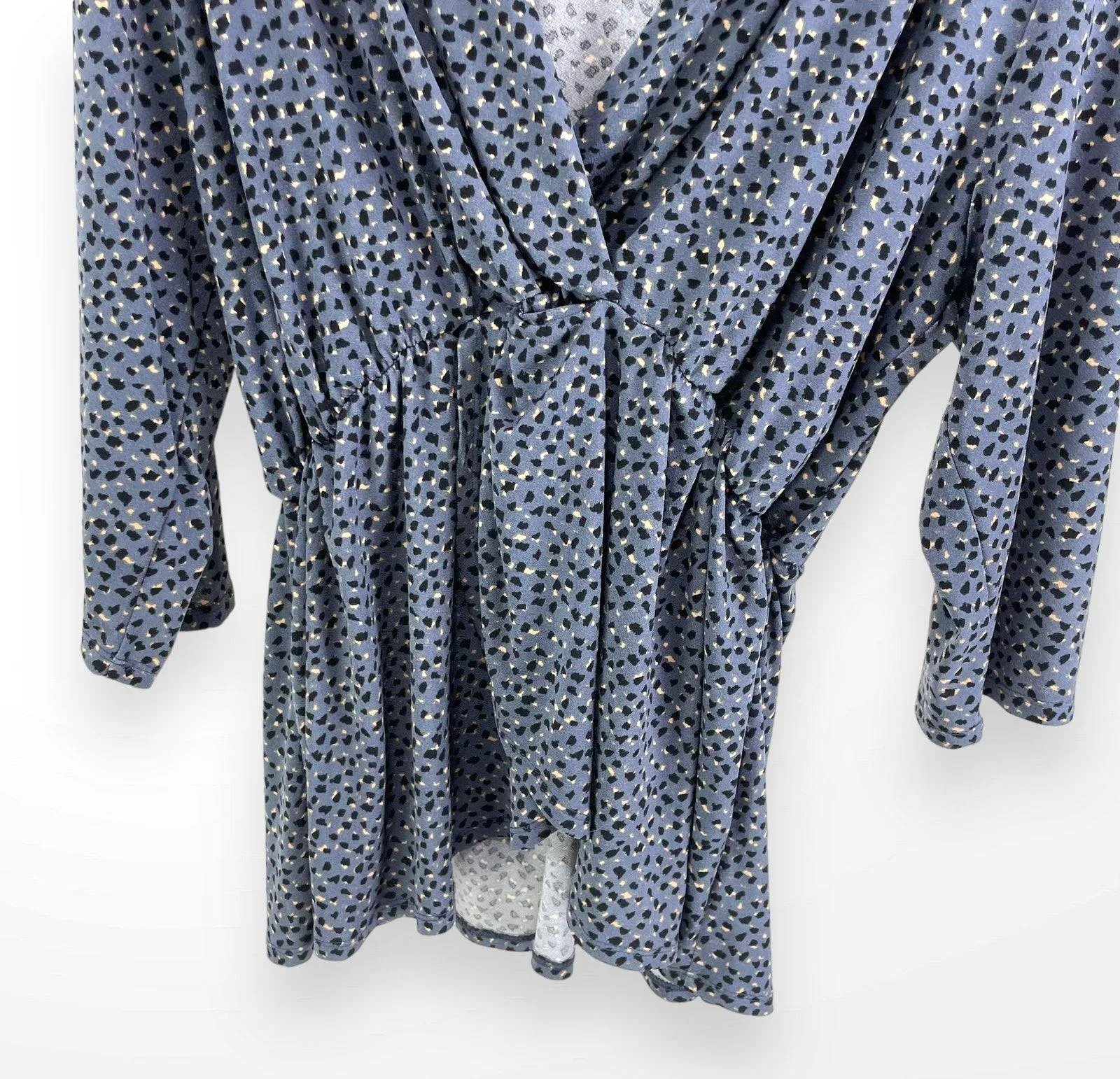 GILLI Blue Black Abstract Animal Print Surplice Wrap V - Image 7