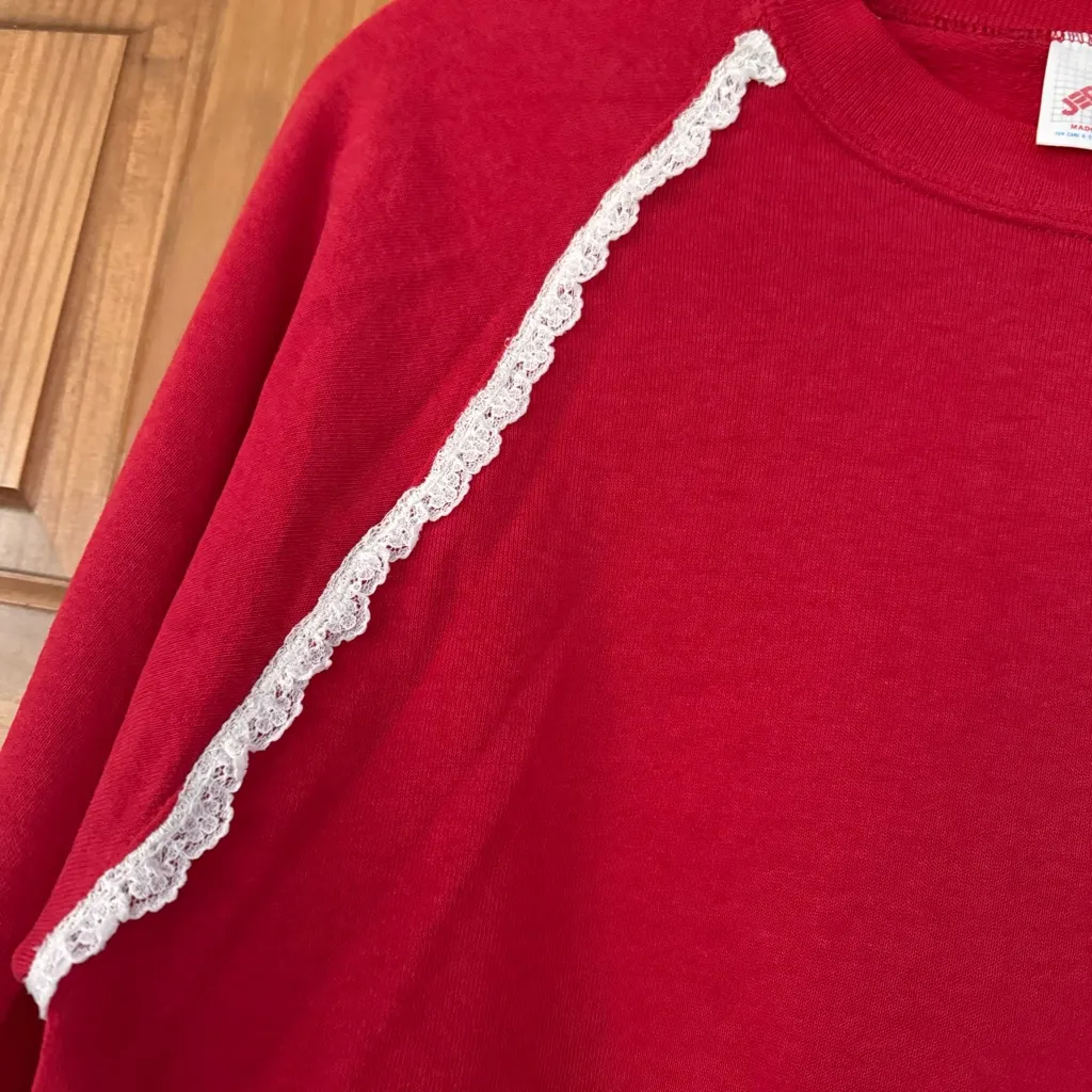 Vintage Red Lace Homemade Sweatshirt Women’s Large Jerzees Christmas Holiday - Image 2