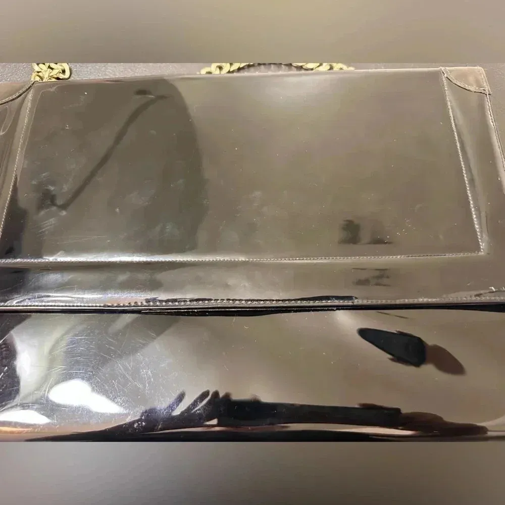 Vintage Crown Lewis black patent leather clutch with gold shoulder chain - Image 5