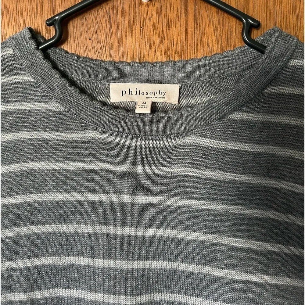 Philosophy cashmere blend long sleeved strip sweater dress size M gray and gold - Image 7