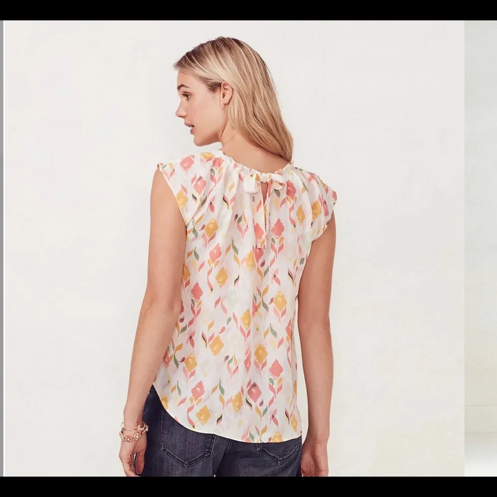 Lauren Conrad EUC striped bow tie back blouse - Image 4