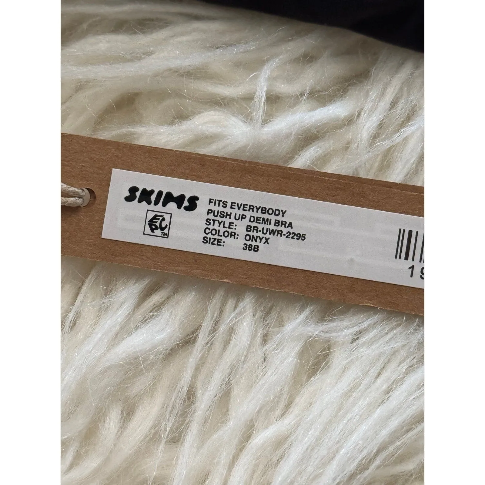 Skims Fits Everybody Pushup Bra Onyx Size 38B - Image 7