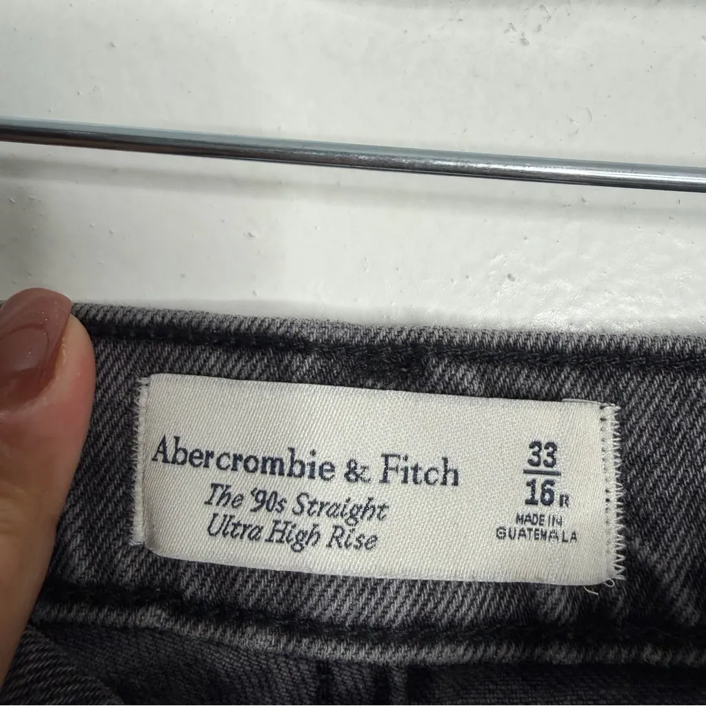 Abercrombie & Fitch The‎ 90's Straight Ultra High Rise Washed Black Plus 16/33 - Image 4