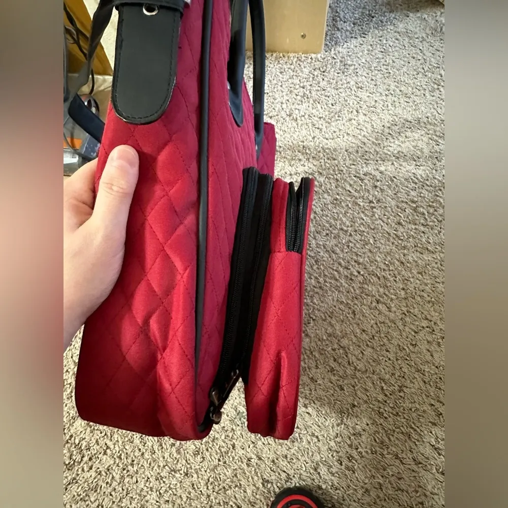 Travelon Quilted 2 in 1 Convertible Tote/Crossbody Bag - Image 6