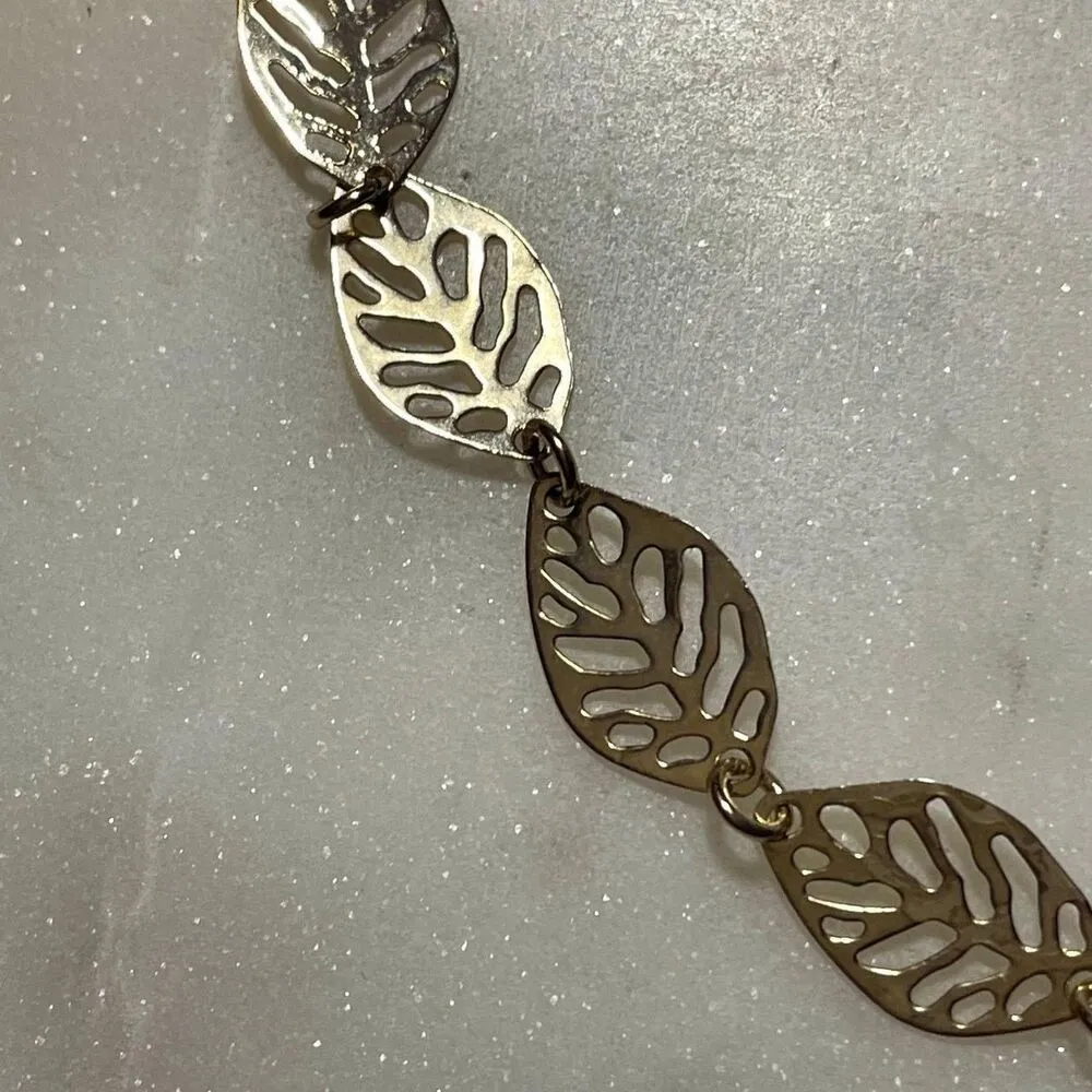 Charming Charlie | Gold Tone Leaf Choker Necklace - Image 3