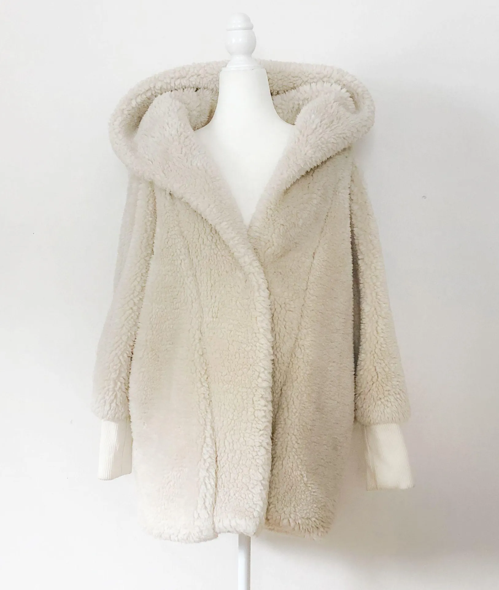 Blanc Teddy Coat - Image 2