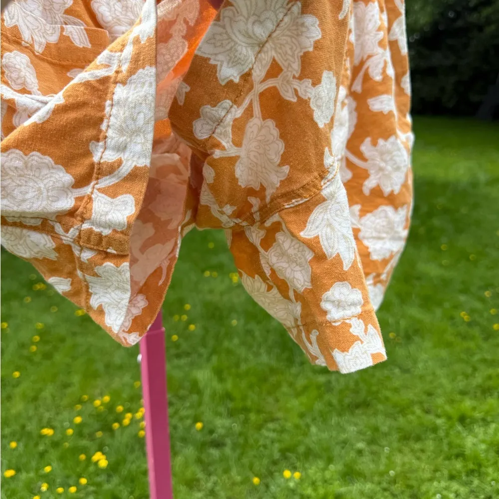 Briggs New York High Waist Orange and White Floral Shorts - Image 3