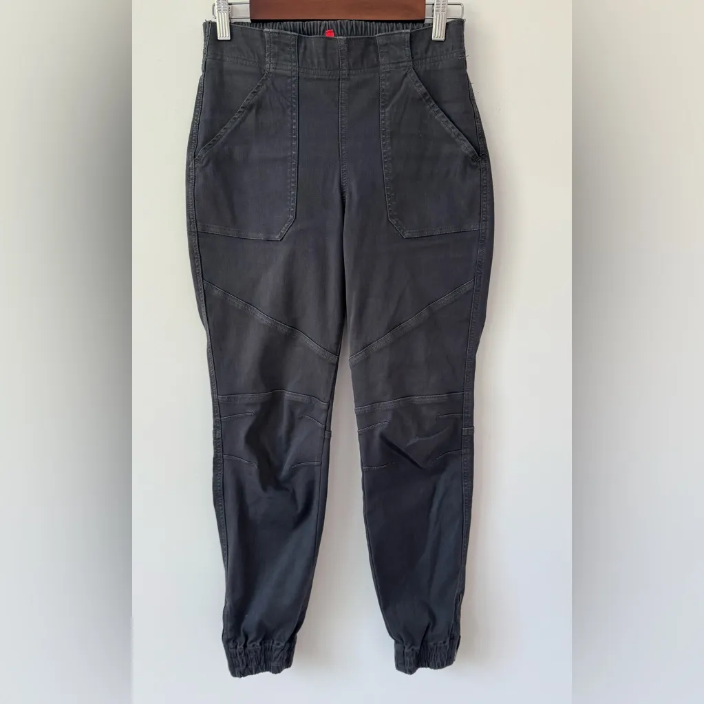 Spanx Women's Stretch Twill Slim-Fit Cargo Jogger Pants, Washed Black‎ Size S - Image 3