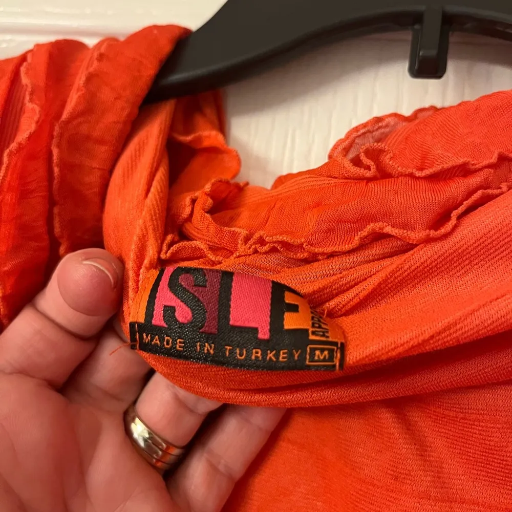 Chic Orange/coral isle apparel made in Turkey Ruffled Sleeveless Top/vest Orange Size M - Image 3