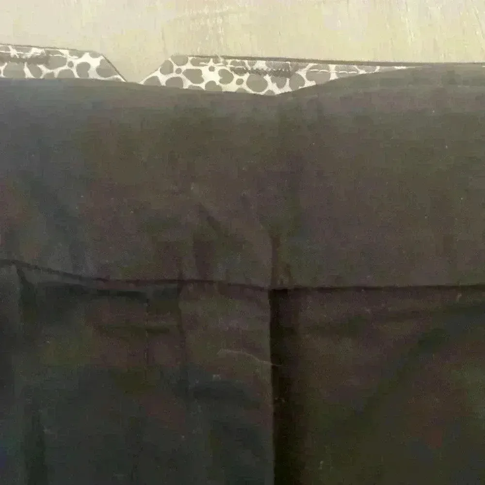 J. Crew Classic Chino Black Shorts 3 inch inseam Exc Con size 6 - Image 4