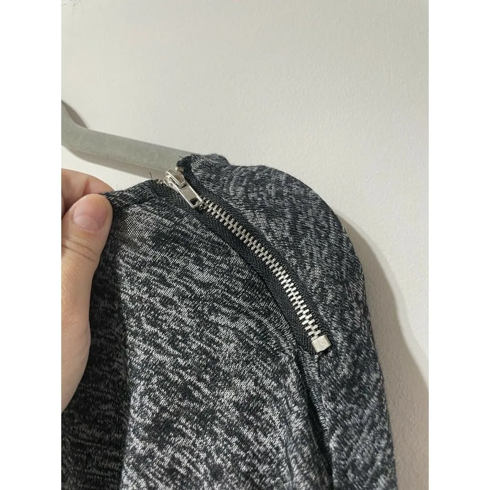 Carmen Marc Valvo Grey Boatneck Zipper Detail Blouse Size Small - Image 100