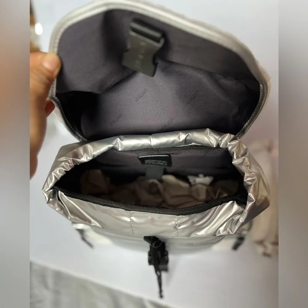 Pajar Large Silver Shearling
Puffy Backpack Gray - Image 6