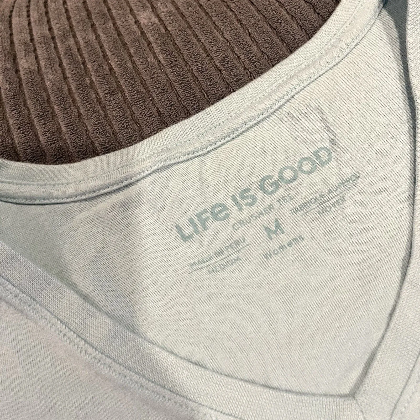 Life Is Good Crusher Tee Women Blue Medium V Neck Golden Retriever USA Wine - Image 5