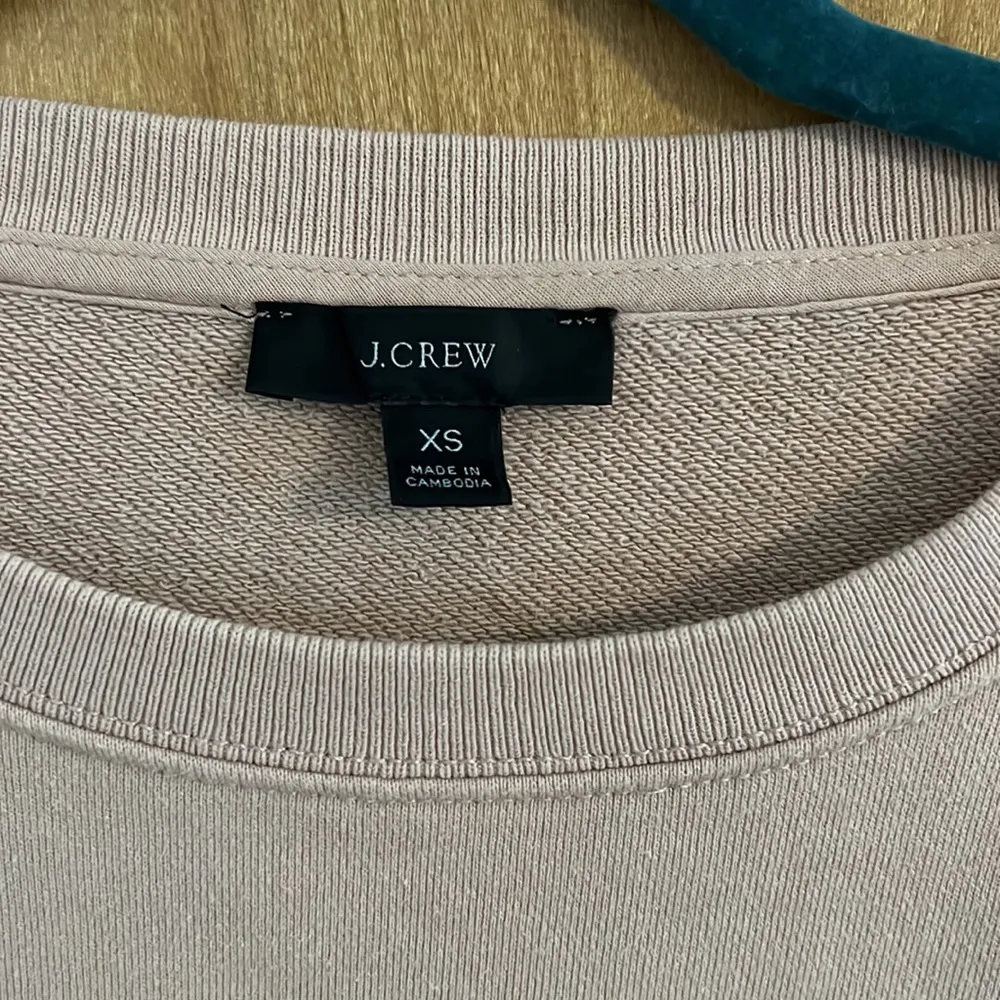 J crew sweatshirt XS - Image 3