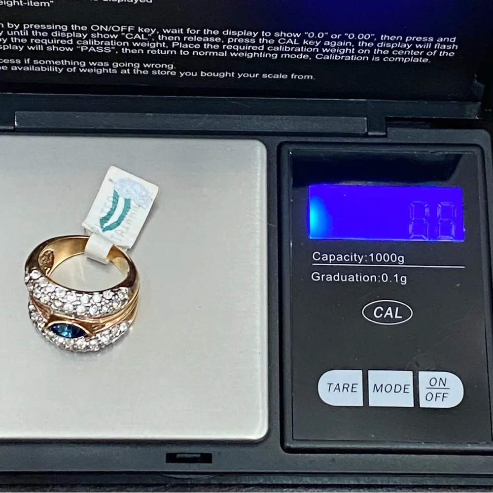 Vintage Blue Sapphire Rhinestone Gold - Image 5