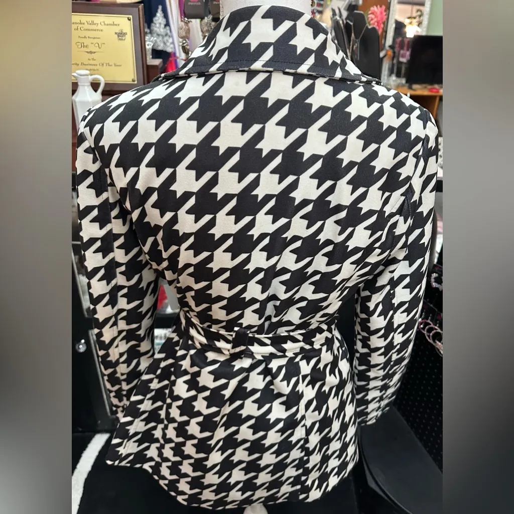 Wishful park  sz L black & white blazer - Image 3