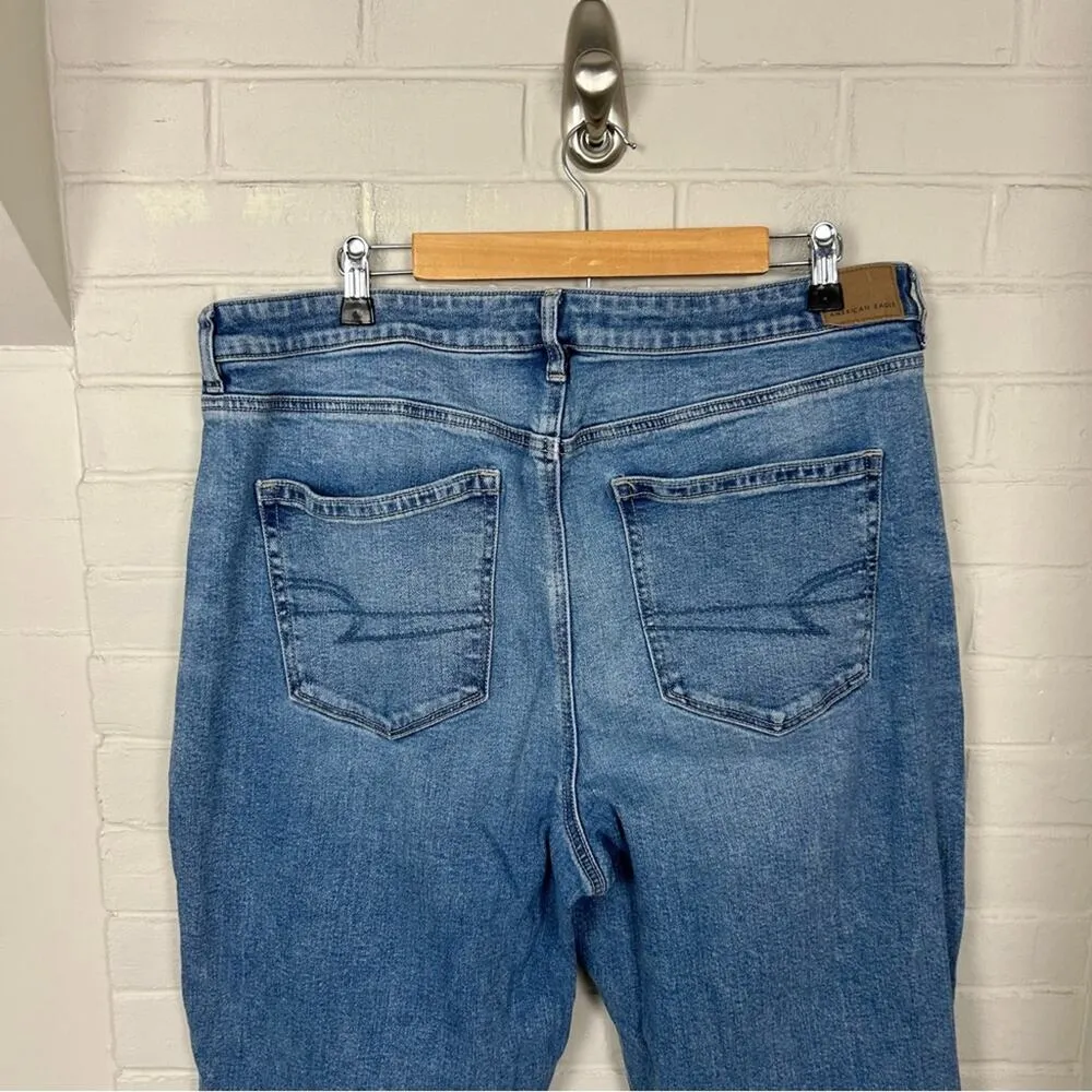 American Eagle Distressed Knee Mom Jeans Size 18 Long - Image 9