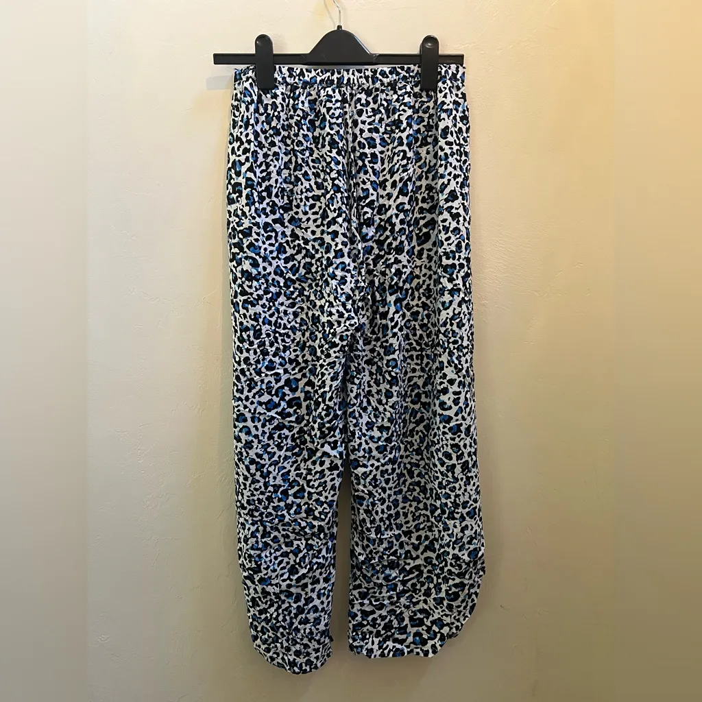 Victoria’s Secret High Slit Leopard pants small - Image 6