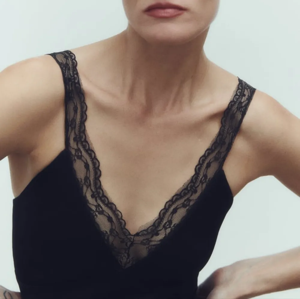 NWT Zara Satin effect V-neck dress with lace and wide straps. Front slit. Sz S - Image 4