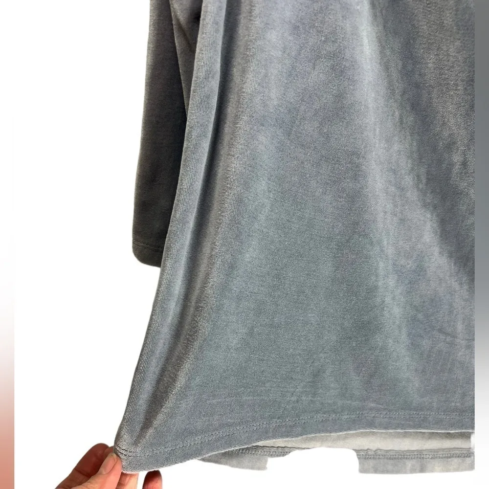 NWT Mystree Cold Shoulder Velvet Top M‎ - Image 10