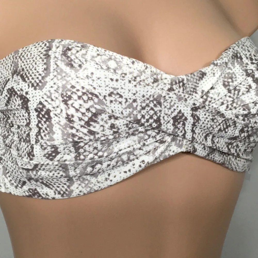 Carmen Marc Valvo bikini top. NWT - Image 7