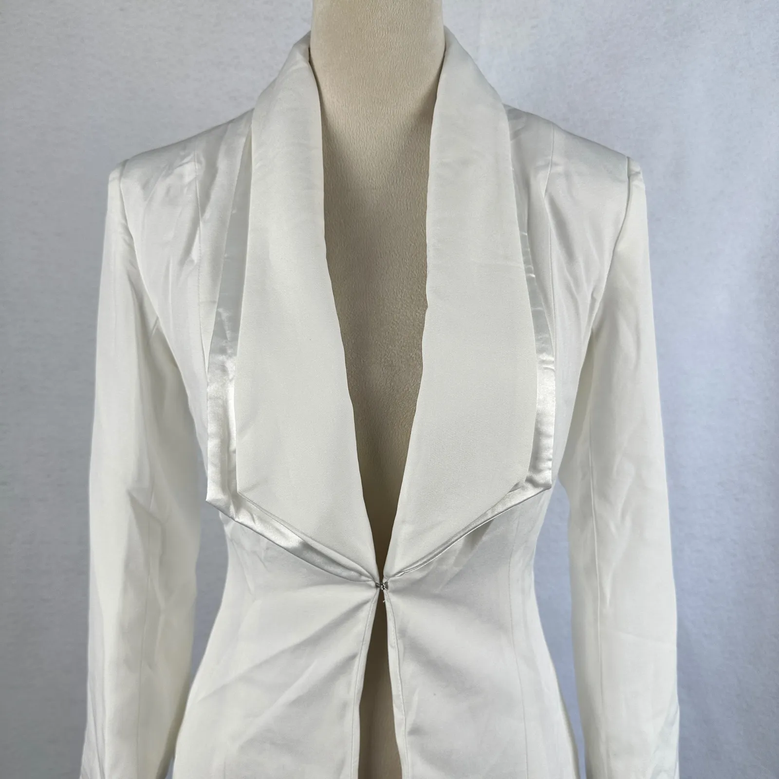 New PRETTYLITTLETHING White Cream Shawl Collar Blazer Jacket Suit‎ Womens 4 - Image 3
