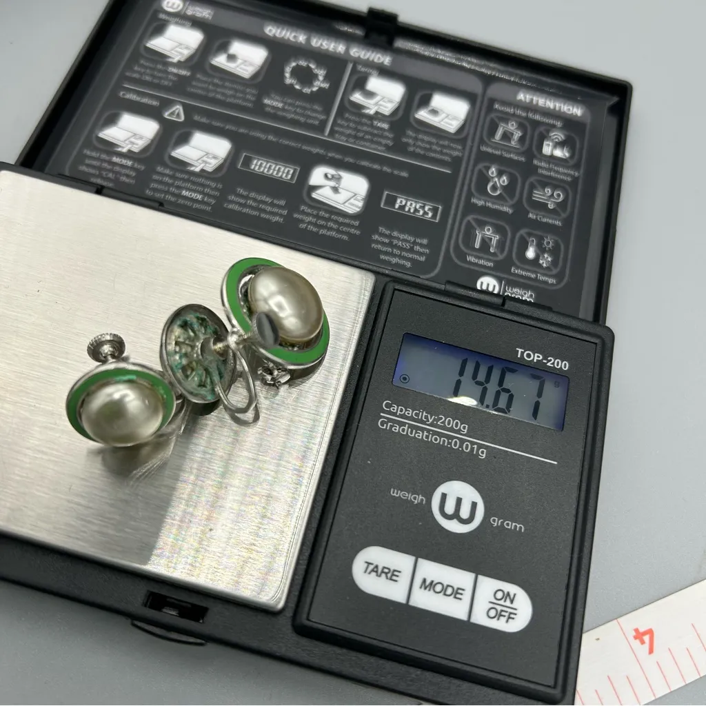 Vintage Faux Pearl Screw Back Earrings & Matching Brooch Green Enamel Set - Image 5