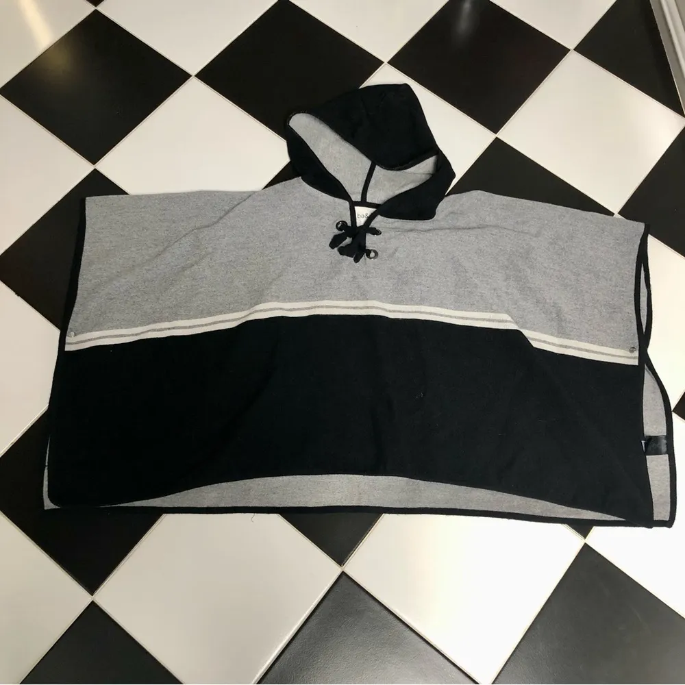 Lady Cape Colorblock Poncho Black Grey Lace Up Neckline Wool OSFM Western - Image 5