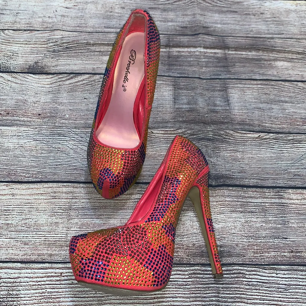 breckelle's Size 6 rainbow sequined heels - Image 3
