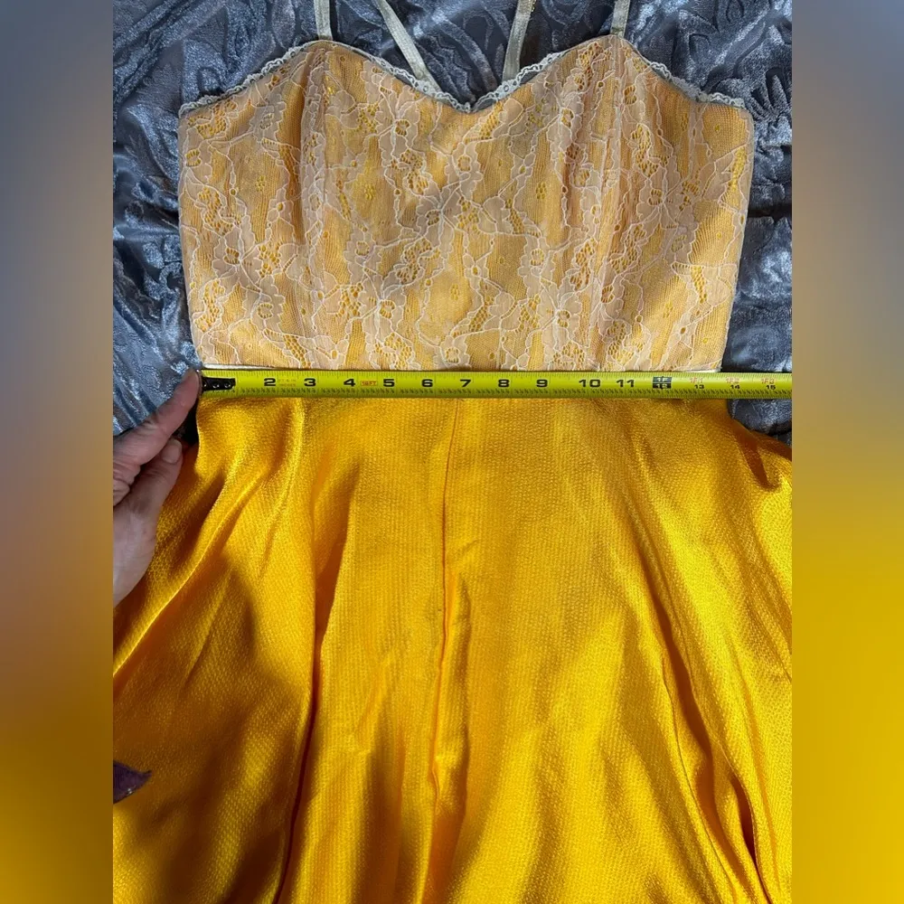 Caitlin Michelle Yellow Fit & Flare Dress with Lace Bodice Sz 6 - Image 8