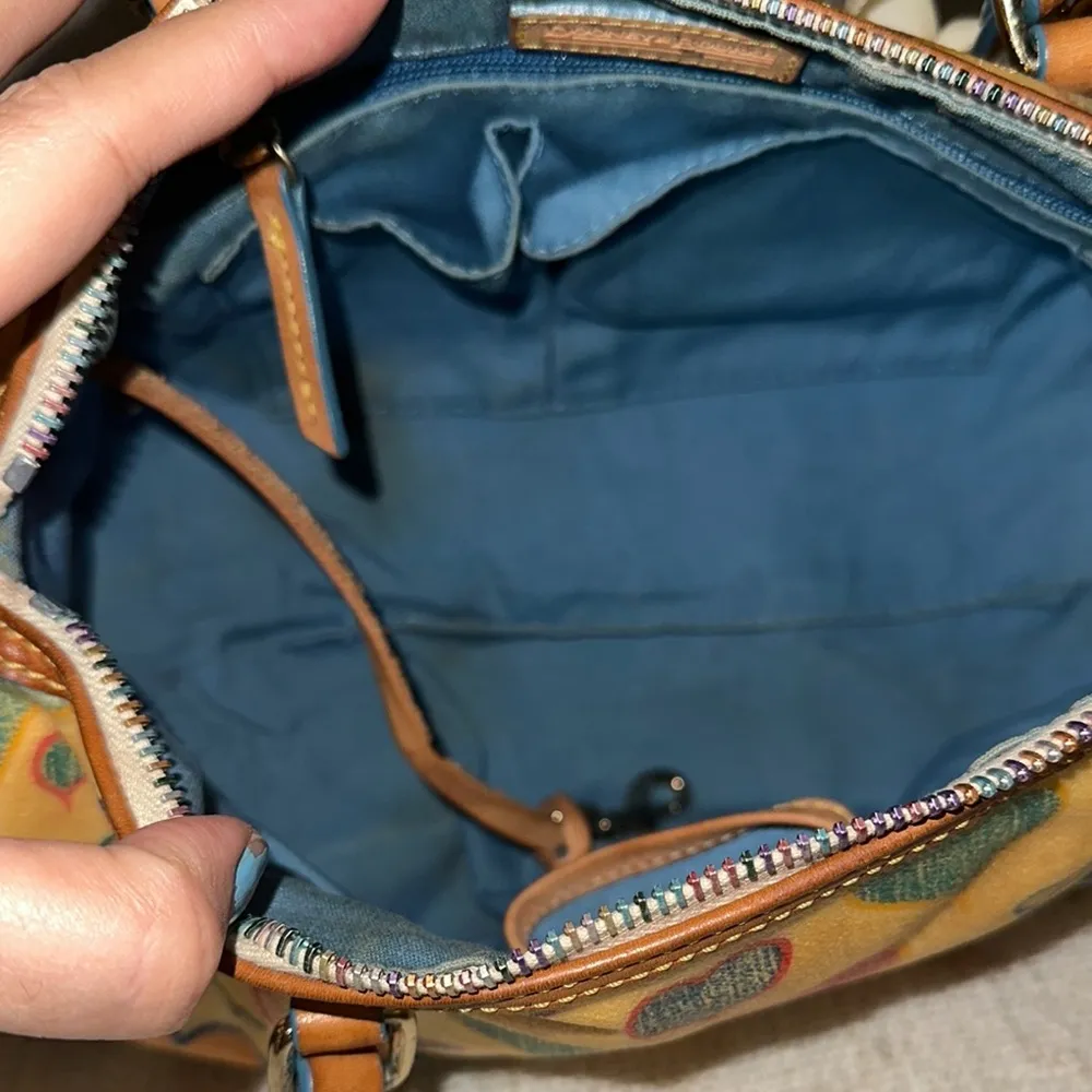 Dooney & Bourke Multicolor Heart Shoulder Bag - Image 9