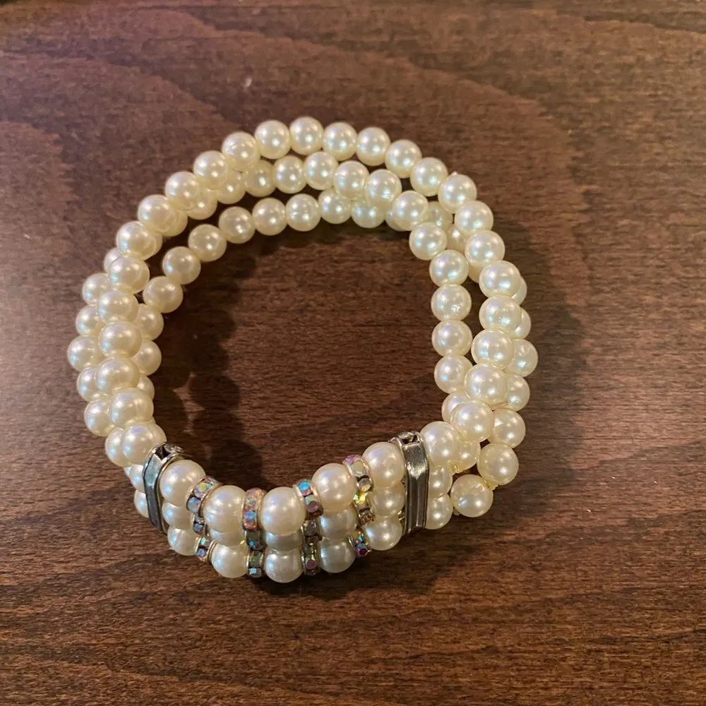 #405 BOUTIQUE Layered Peral Bracelet - Image 3