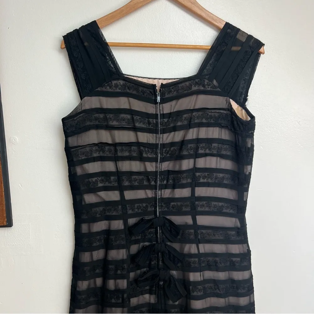 Vintage Handmade Lace Shin Length Sheath Dress - Image 7