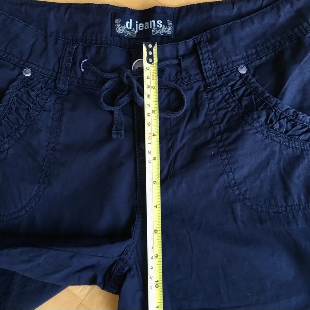 d. jeans Cropped Cargo Capri Pants, Black, Size 8 - Image 14