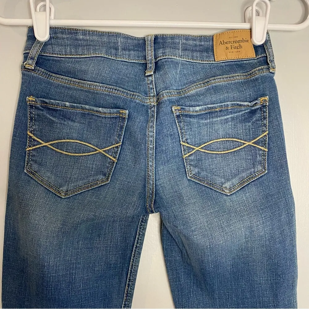 Abercrombie & Fitch Light Blue Low Rise Skinny Jeans 
Size 00 - Image 7