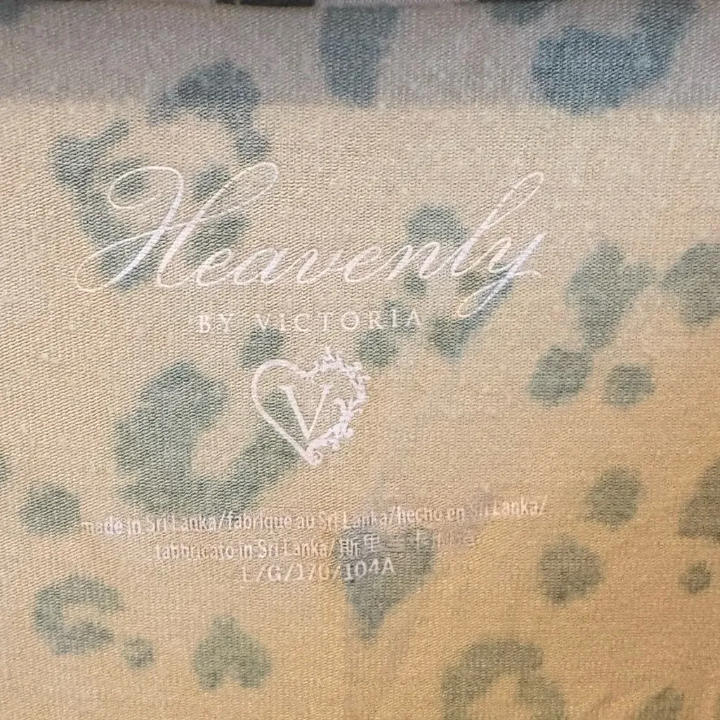 Victoria’s Secret Leopard Print Lounge Pajama Set Size Large - Image 5