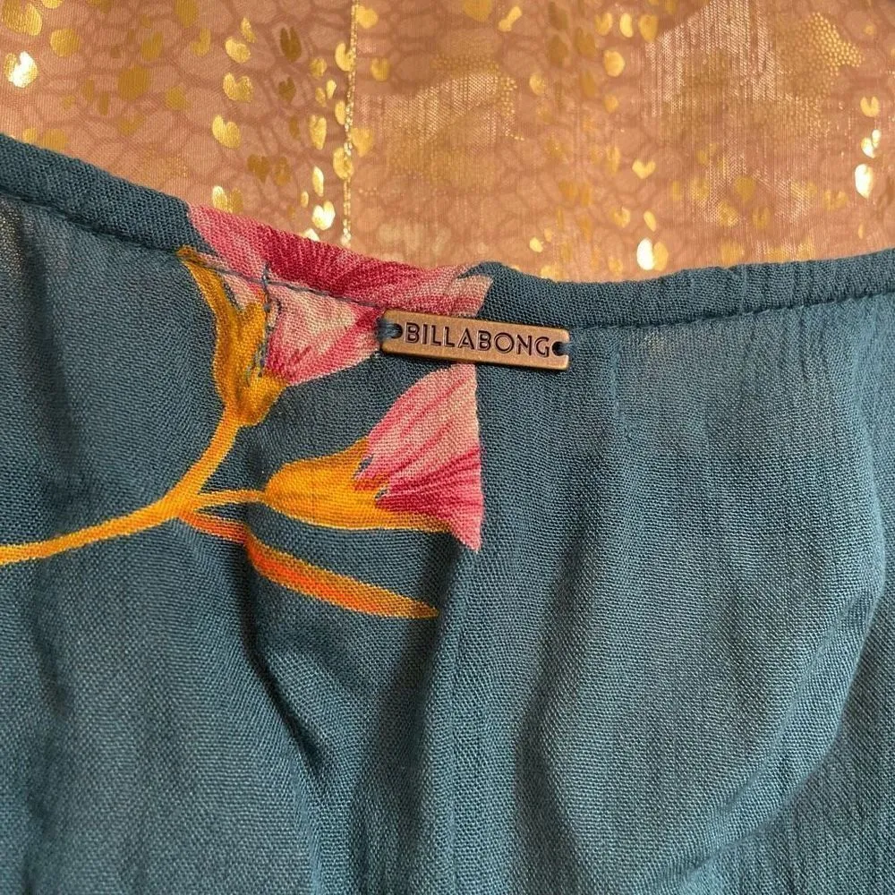 Billabong Teal Floral Safe Bet Flowy Crossover Semi Cropped Top, Large - Image 6