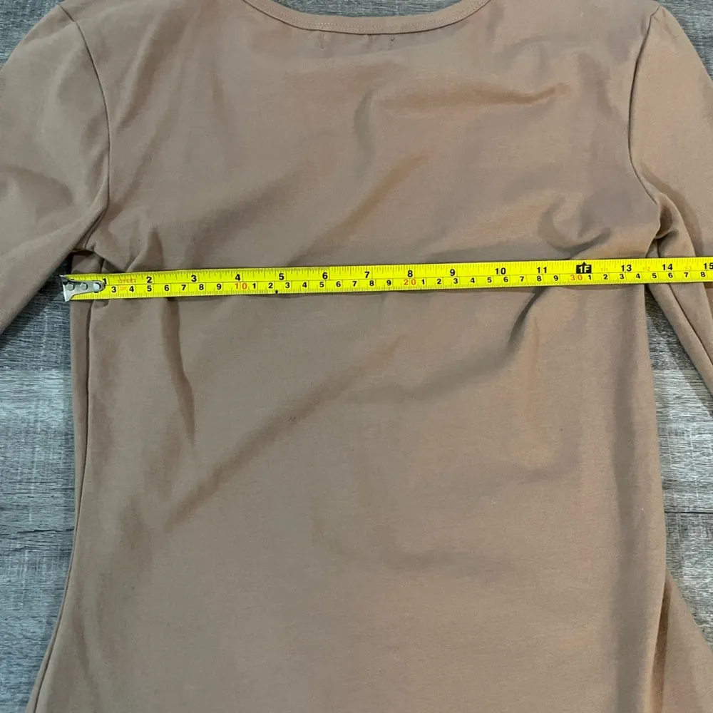 LOVERS + FRIENDS Noah long sleeve top in tan - Image 6