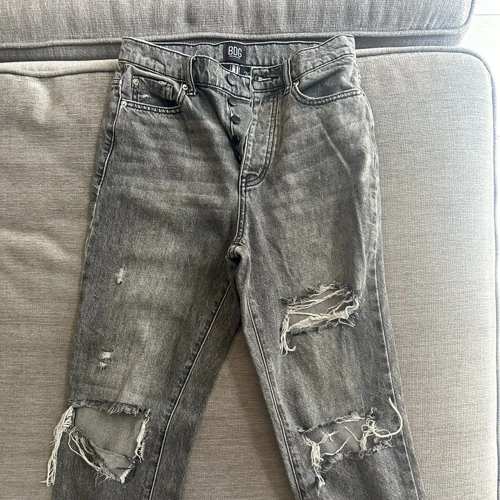 BDG Slim Straight Distressed Jeans - Image 3