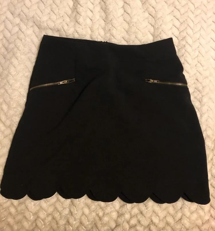 Black Scalloped Skirt - Image 2