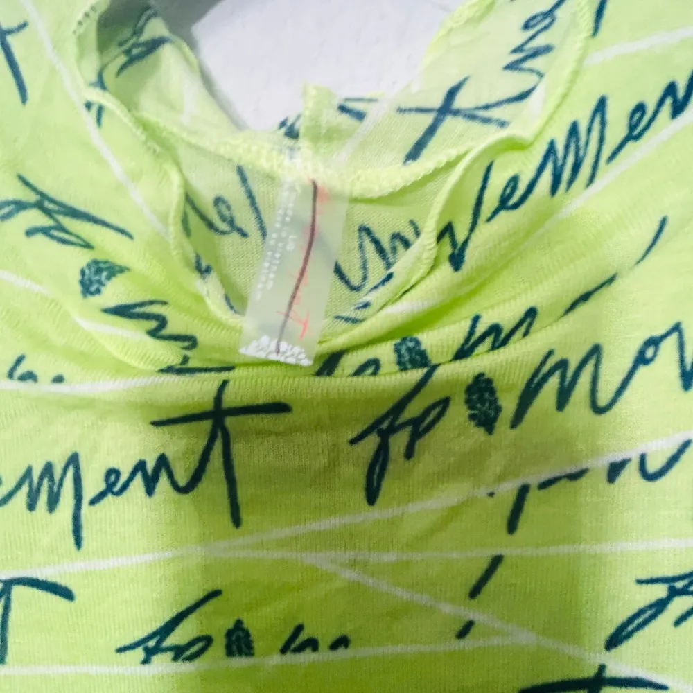 NEW Free People High Jump Logo Print Limeade Long-Sleeve size Large - Image 7